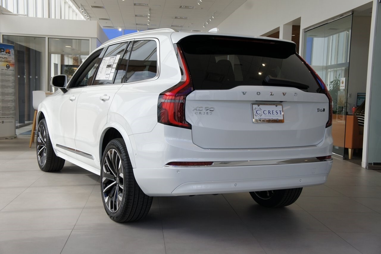 2025 Volvo XC90 Plus photo 2