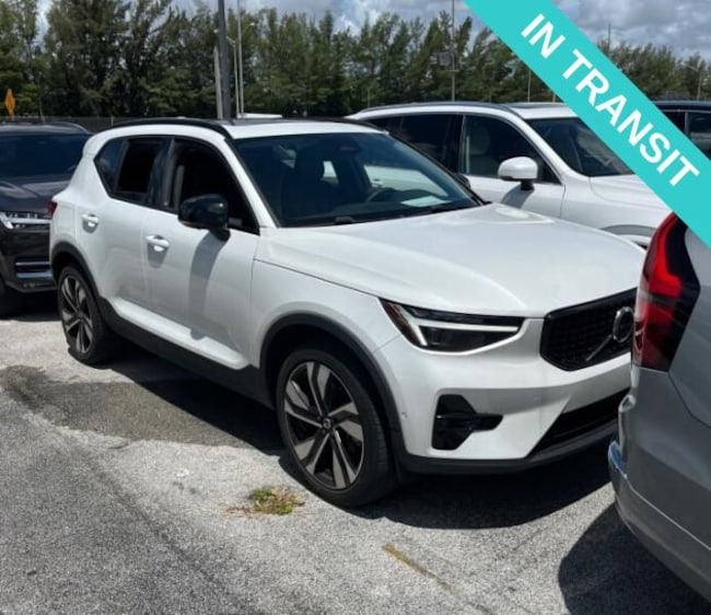 2024 Volvo XC40 Ultimate SUV