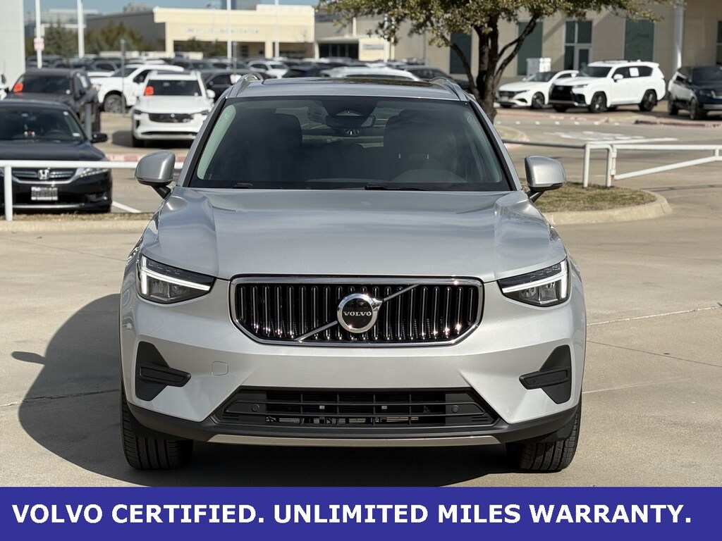 Certified 2025 Volvo XC40 B5 AWD SUV