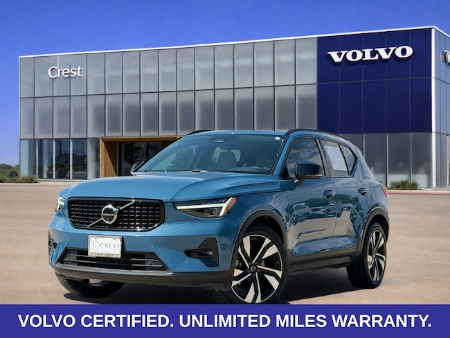 2025 Volvo XC40 B5 Ultra Dark Theme SUV