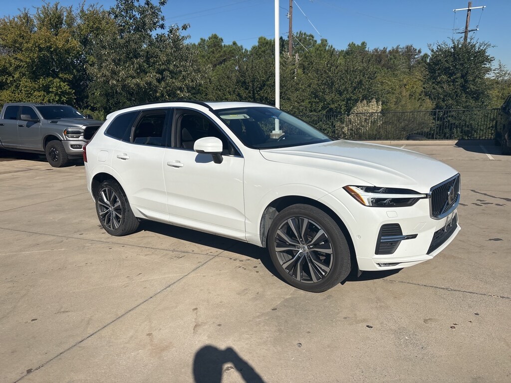 Used 2022 Volvo XC60 B5 Momentum SUV