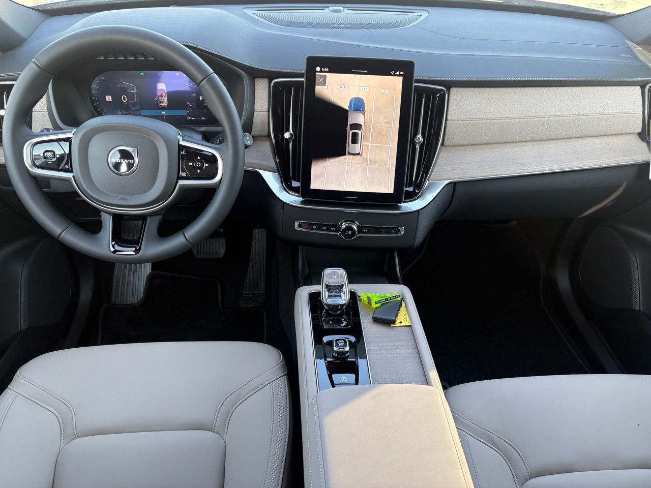 2026 Volvo XC90 Plus - Photo 11