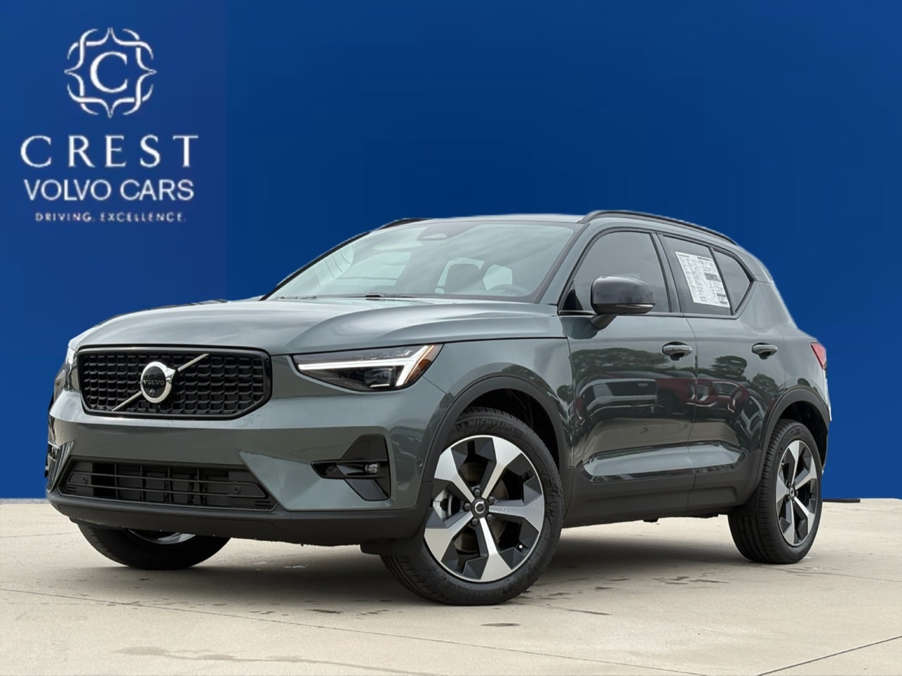 2026 Volvo XC40 Plus's photo