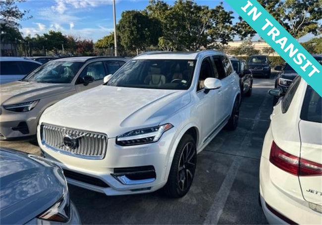 2024 Volvo XC90 B5 Plus SUV