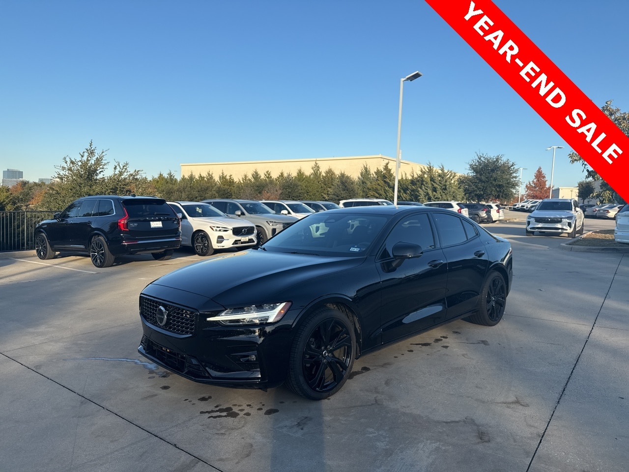 2024 Volvo S60 Plus's photo