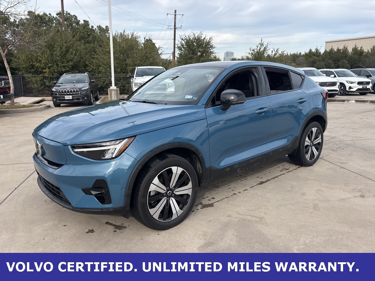 2023 Volvo C40 Plus's photo