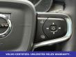 2024 Volvo XC40 B5 Plus Dark Theme SUV