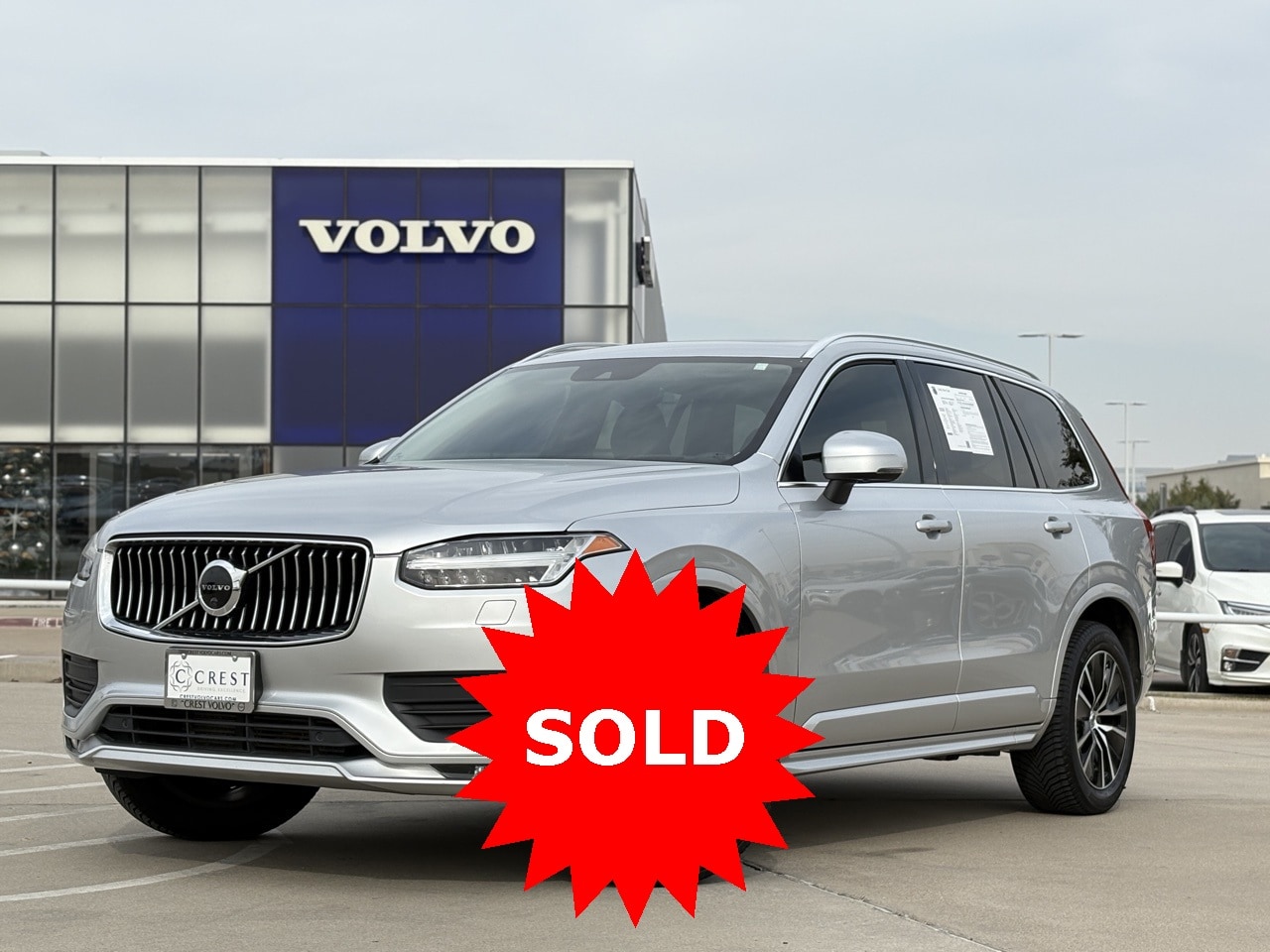 2020 Volvo XC90 Momentum's photo