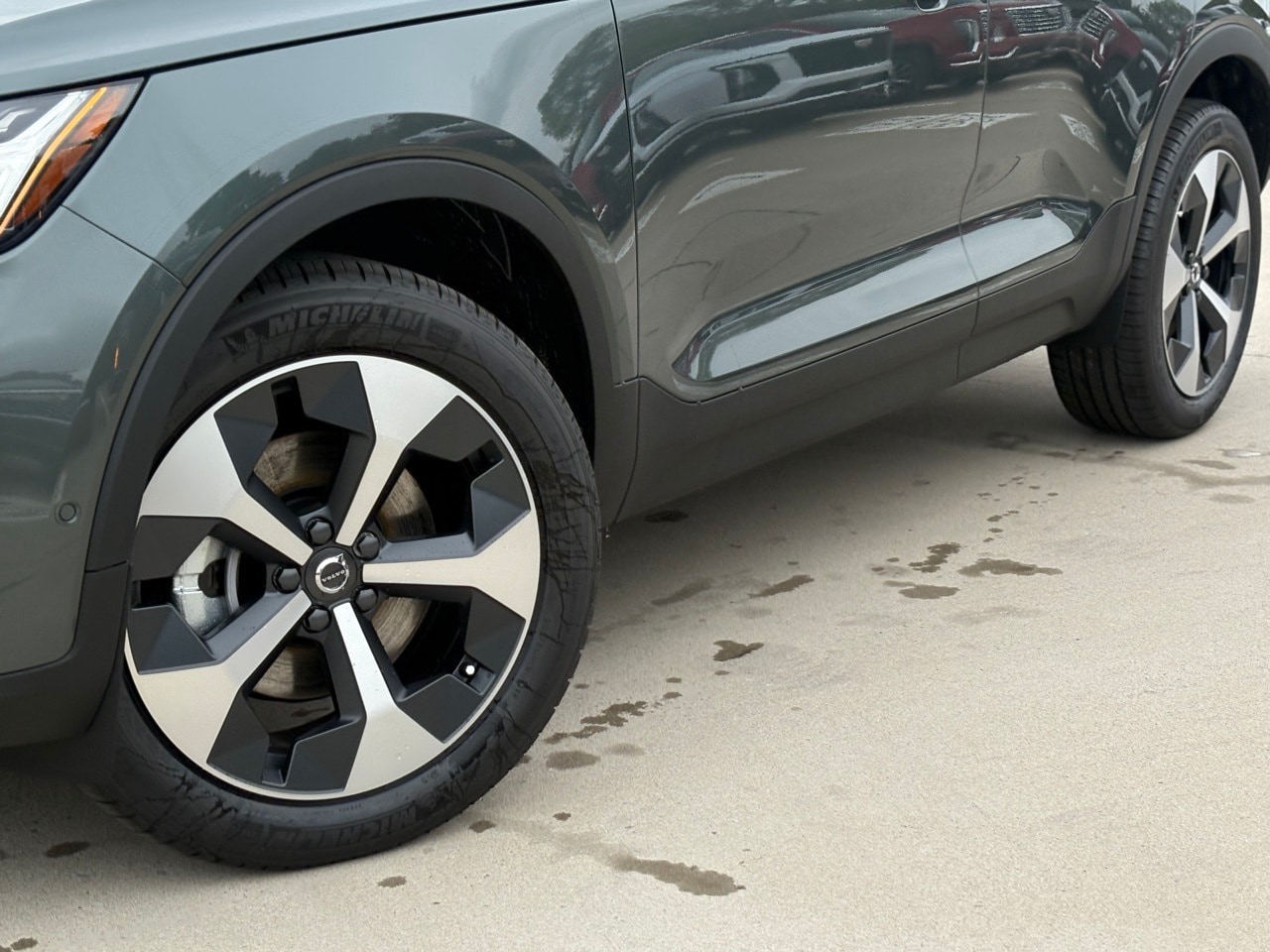 2026 Volvo XC40 Plus - Photo 8