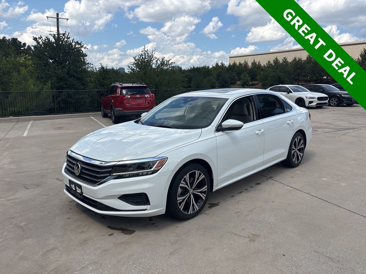 Pure White 2021 Volkswagen Passat 2.0T SE FWD Sedan Front-Wheel Drive 6-Speed Automatic