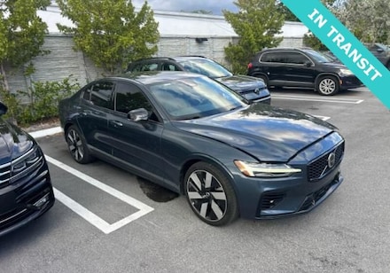 2024 Volvo S60 Recharge Plug-In Hybrid T8 Plus Dark Theme Sedan