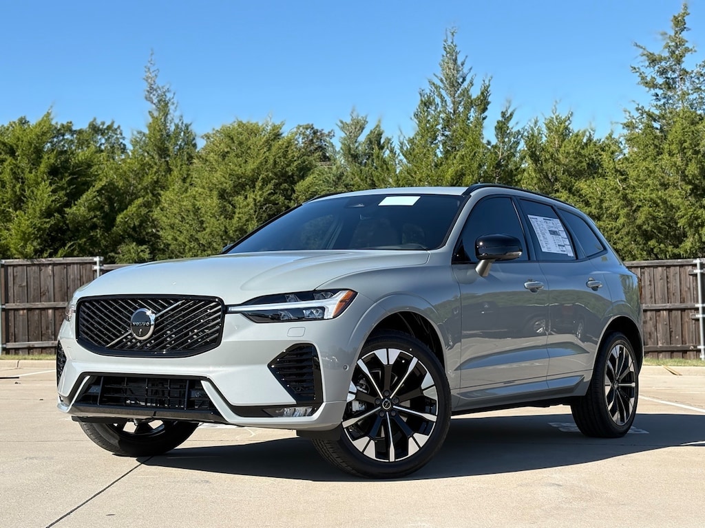 New 2026 Volvo XC60 B5 Plus SUV
