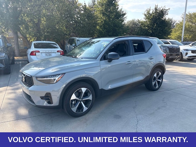 2026 Volvo XC40 B5 Plus SUV