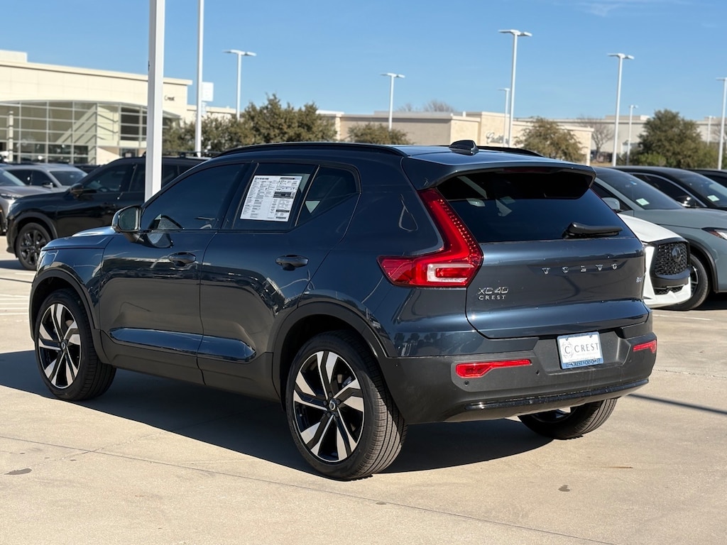 New 2026 Volvo XC40 B4 Plus SUV