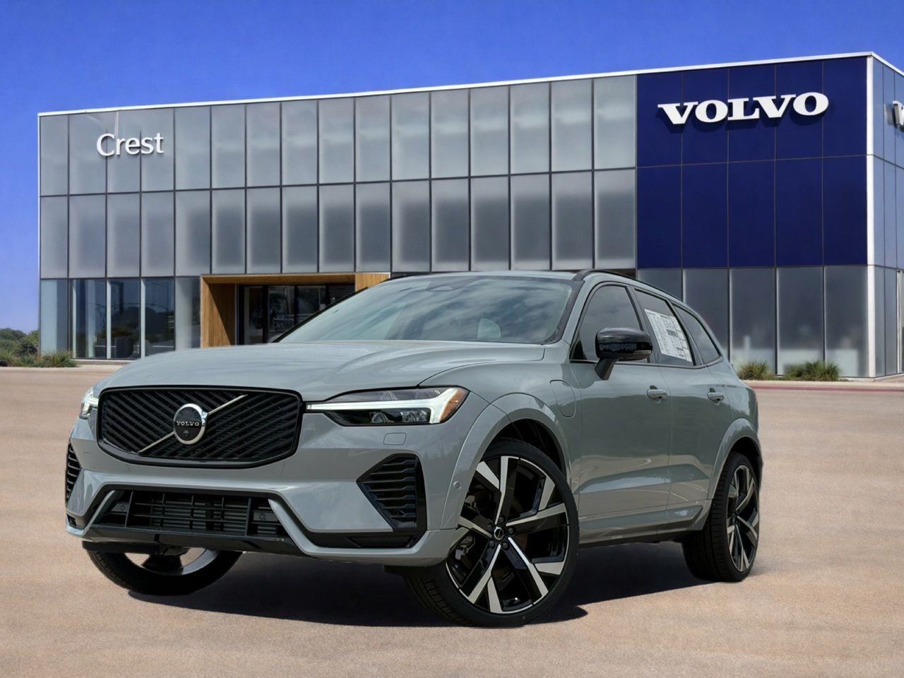 New 2026 Volvo XC60 plug-in hybrid T8 Ultra