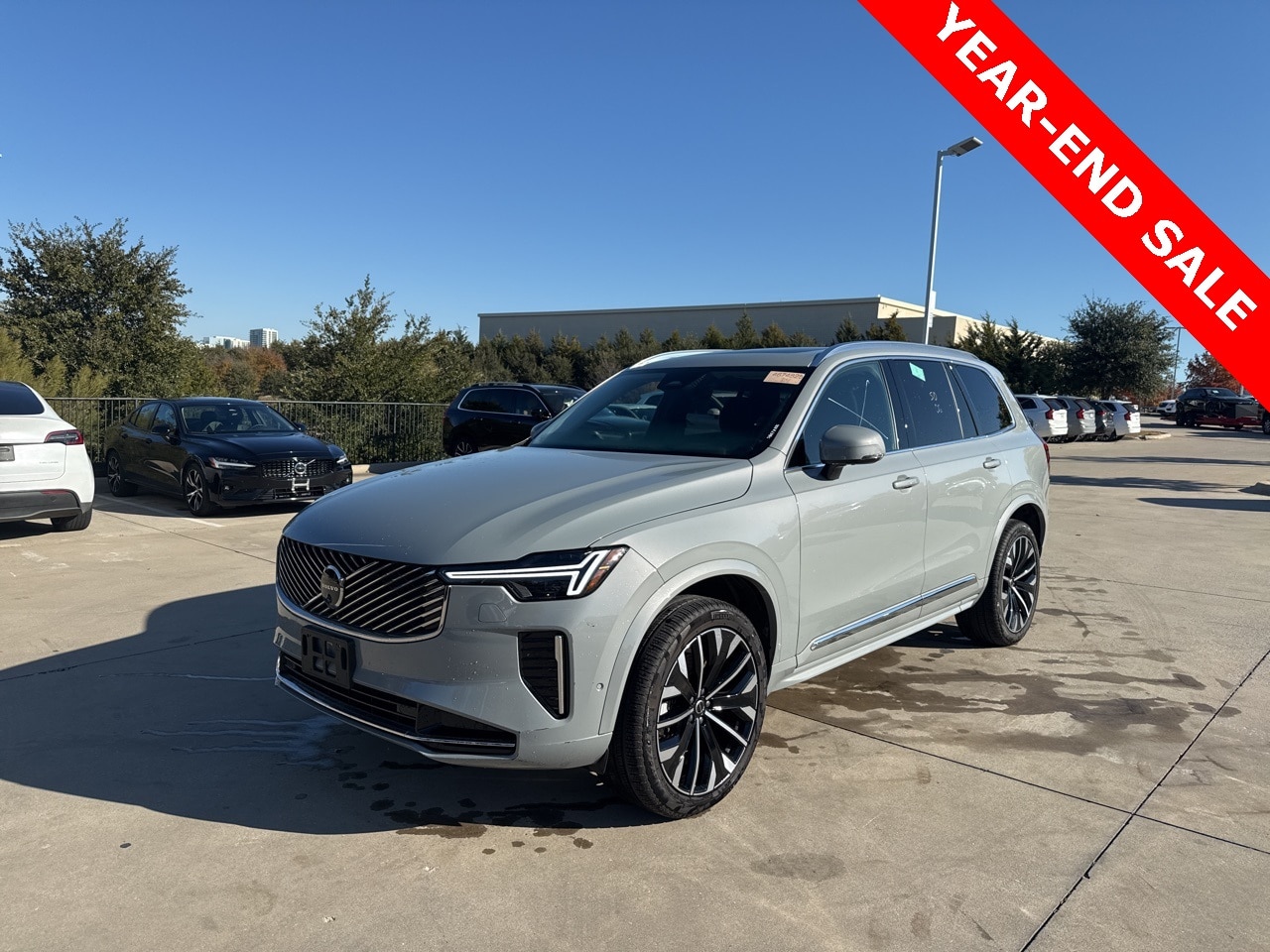 2025 Volvo XC90 Plus's photo