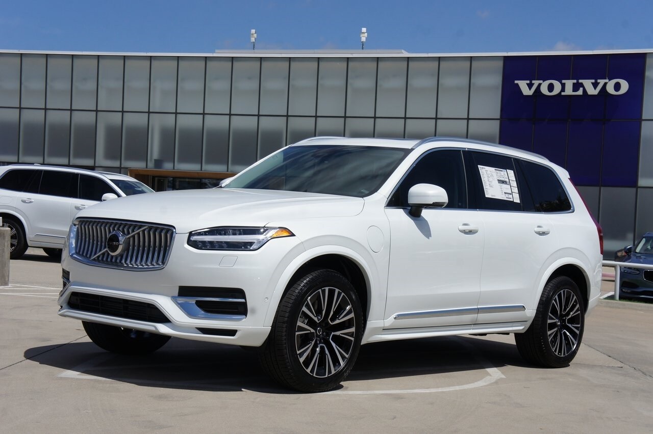 2025 Volvo XC90 T8 Plus photo 2