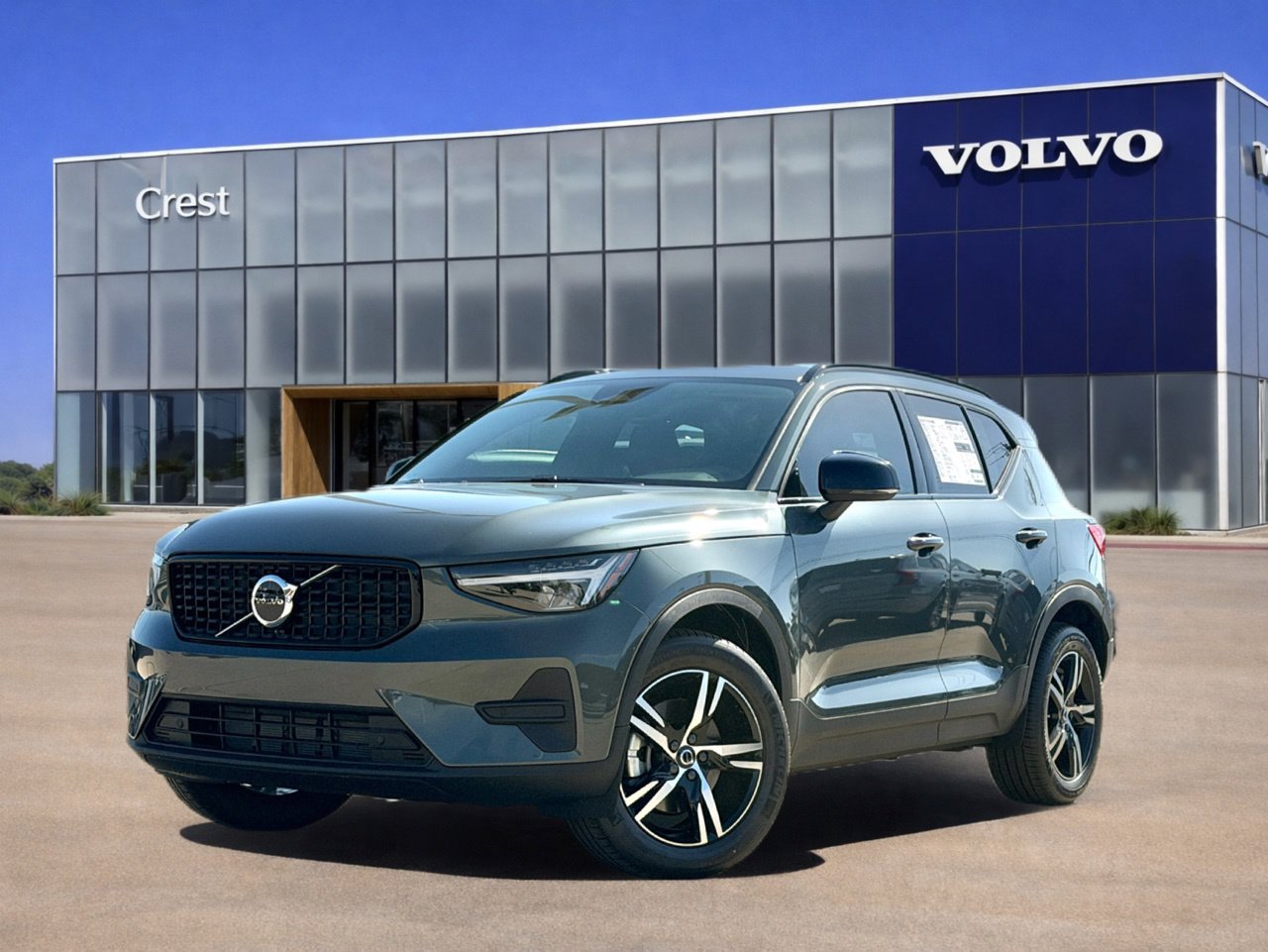 2026 Volvo XC40 B4 Core FWD SUV