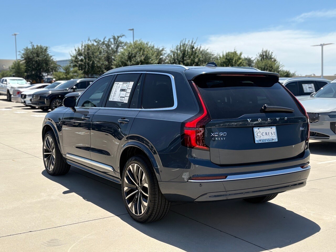 2026 Volvo XC90 photo 2