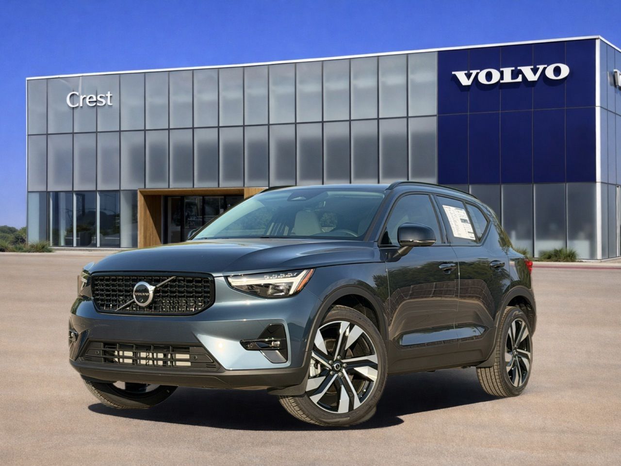 New 2026 Volvo XC40 B5 Ultra
