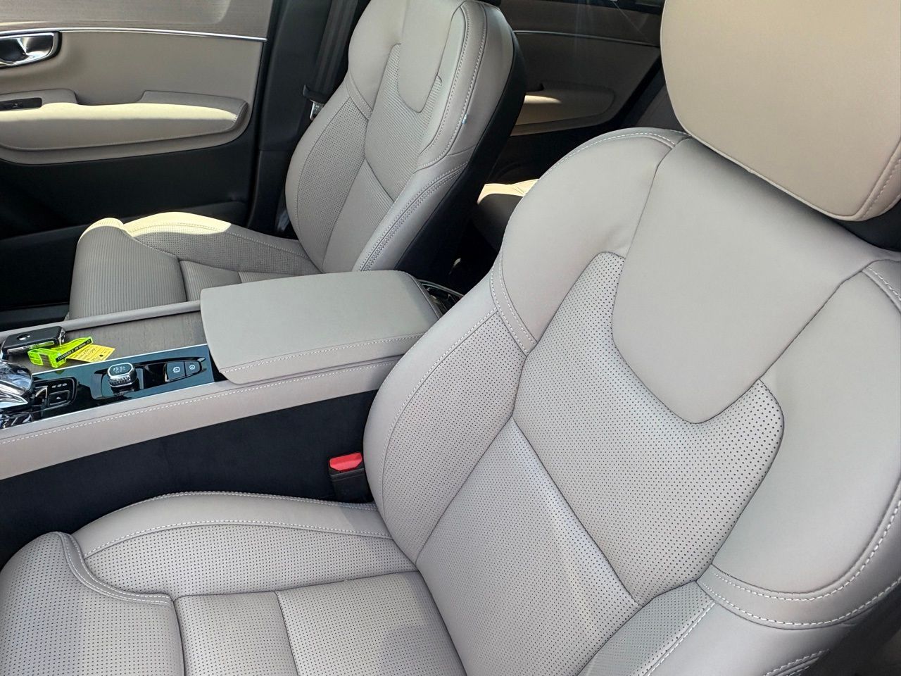 2026 Volvo XC90 Ultra - Photo 18