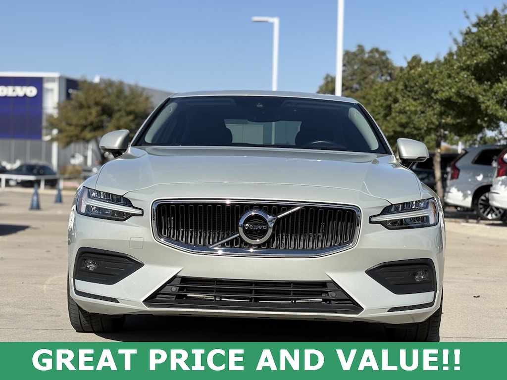Used 2021 Volvo S60 T5 Momentum Sedan