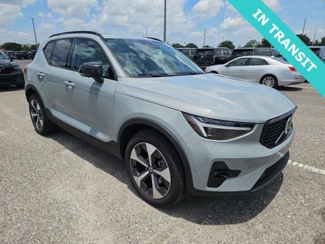 2026 Volvo XC40 B5 Plus SUV