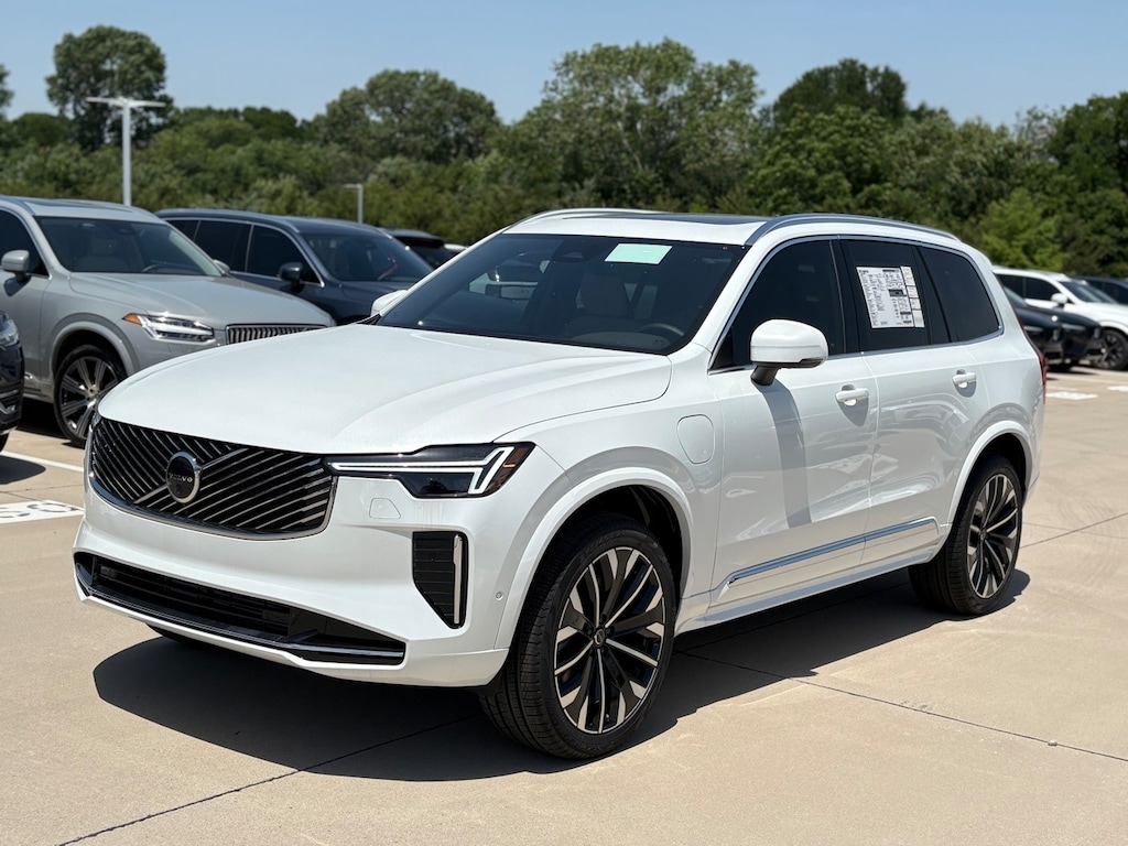 New 2025 Volvo XC90 plug-in hybrid T8 (2025.5) Plus 7-Seater SUV