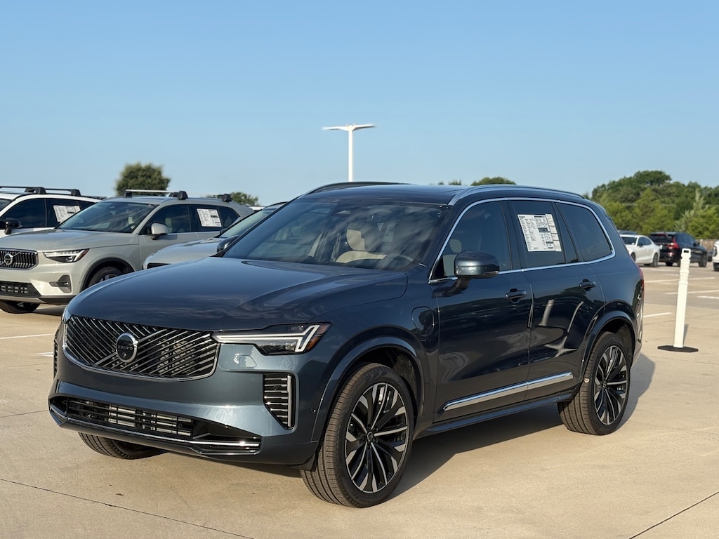 New 2025 Volvo XC90 plug-in hybrid T8 (2025.5) Plus 7-Seater SUV