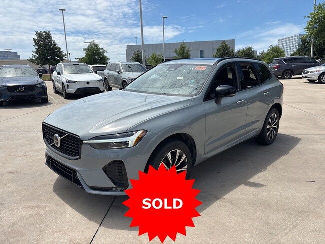 2025 Volvo XC60 B5 Core Dark AWD's photo