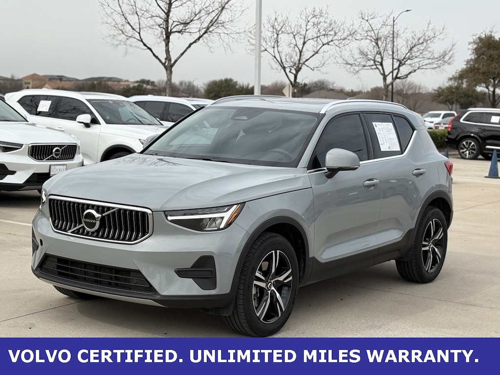 Certified 2025 Volvo XC40 B5 AWD SUV