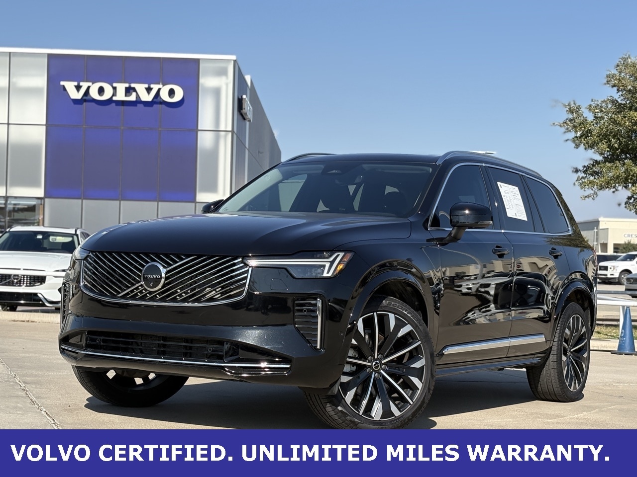 2025 Volvo XC90 Plus's photo