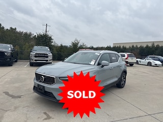 2025 Volvo XC40 B5 AWD SUV