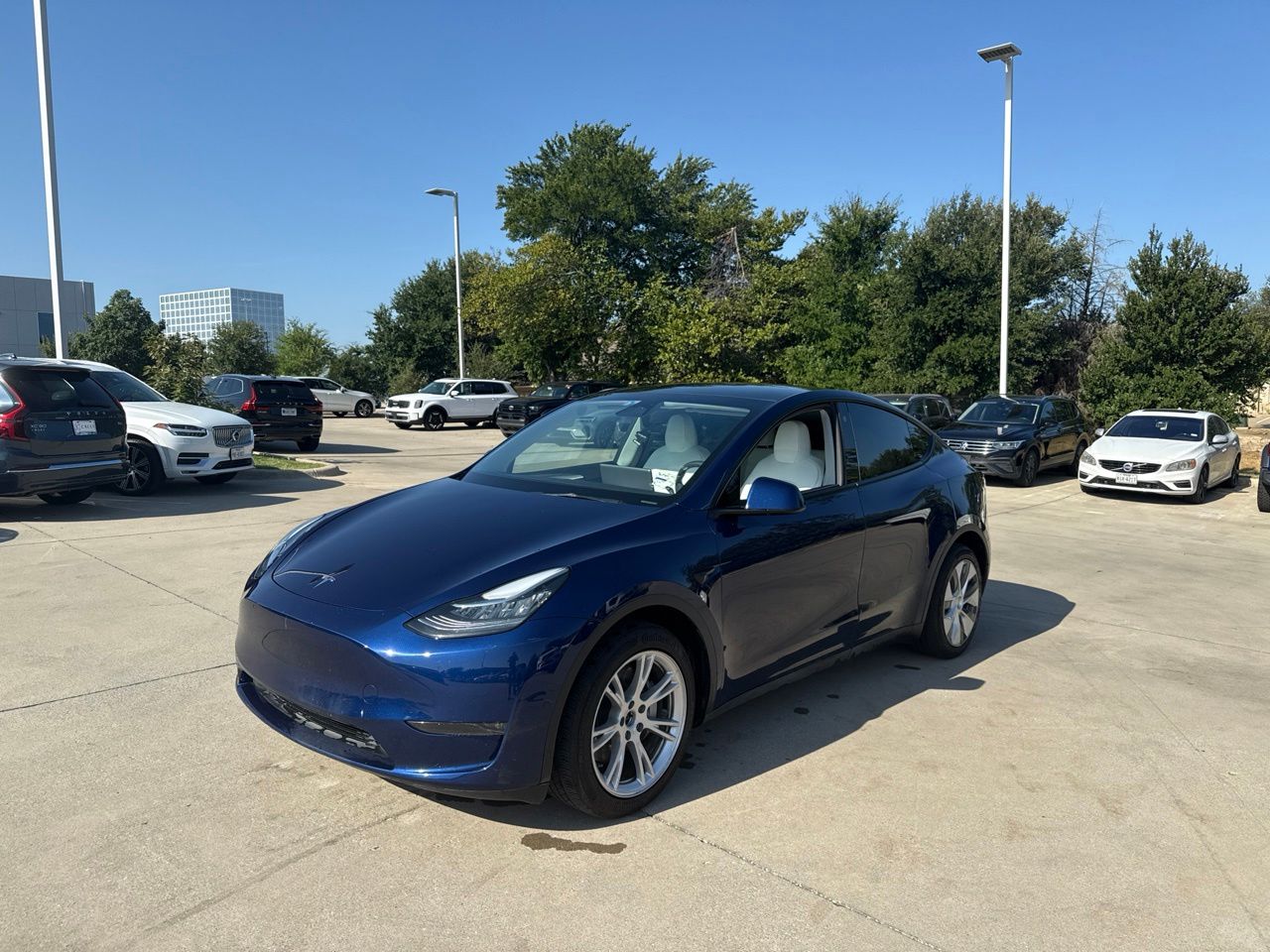 Used 2023 Tesla Model Y Long Range with VIN 7SAYGDEE5PA118065 for sale in Frisco, TX
