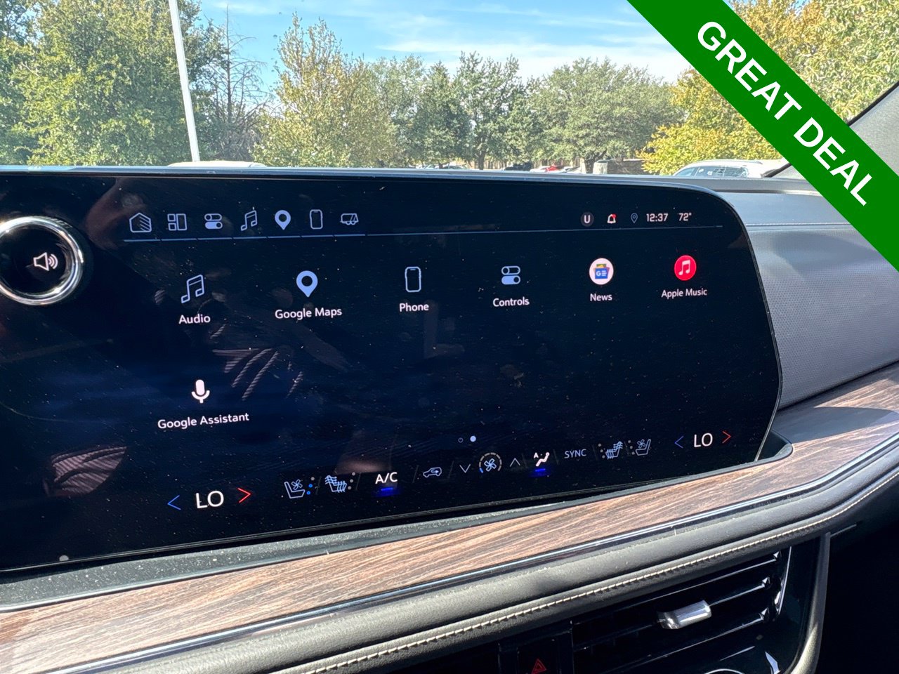 2025 Chevrolet Suburban Premier - Photo 23