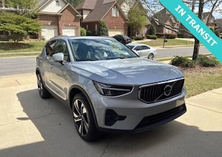 2023 Volvo XC40 B5 Plus Bright Theme SUV