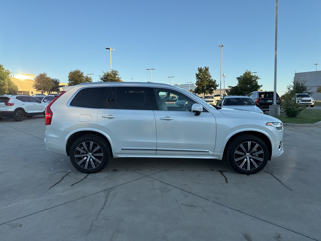 2024 Volvo XC90 AWD Plus photo 3
