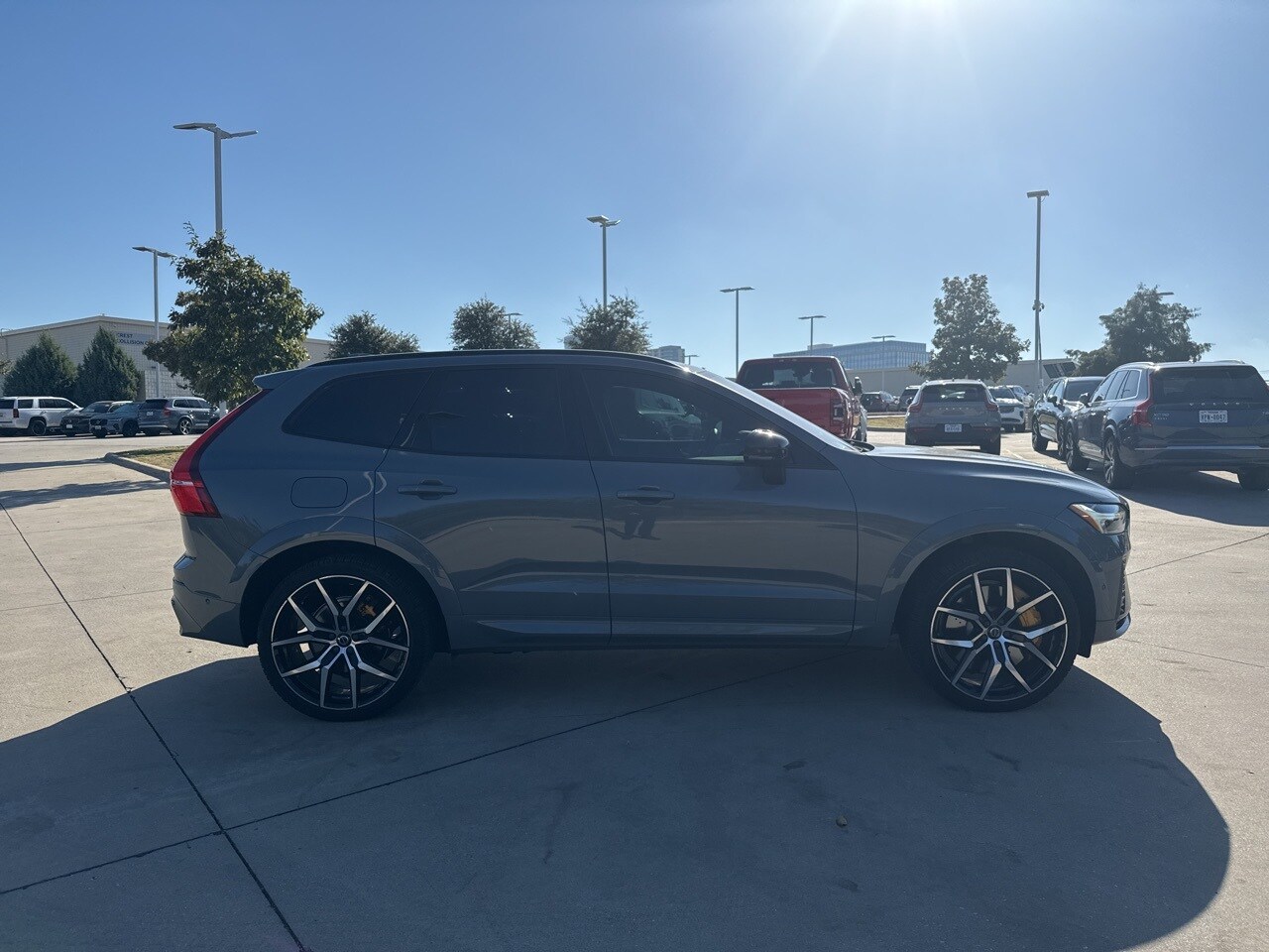 2023 Volvo XC60 Recharge Hybrid T8 Polestar photo 4