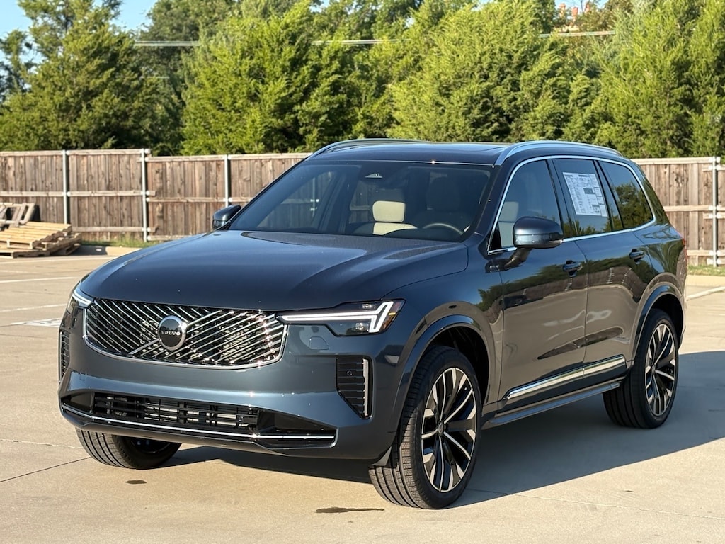 New 2026 Volvo XC90 B5 Core SUV