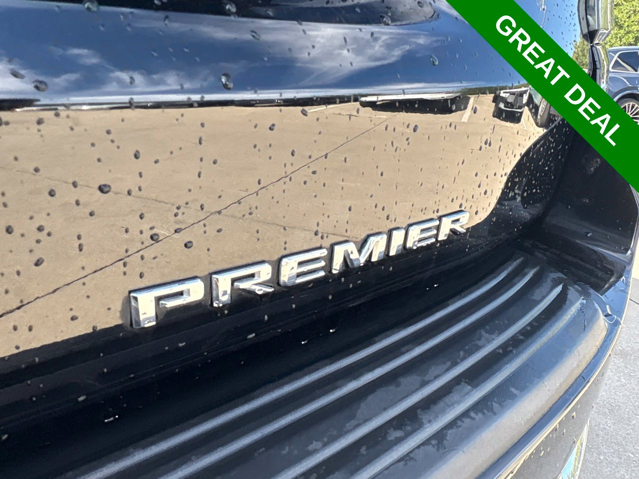 2025 Chevrolet Suburban Premier - Photo 10