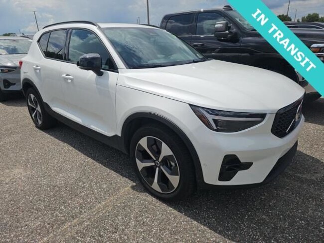 2026 Volvo XC40 B5 Plus SUV