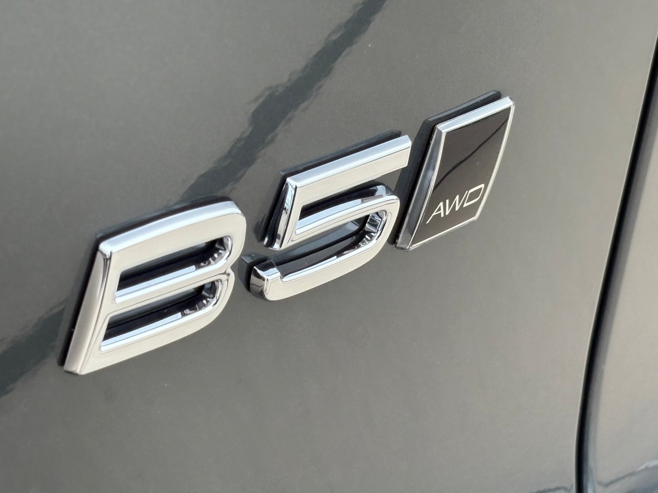 2026 Volvo XC40 Plus - Photo 9