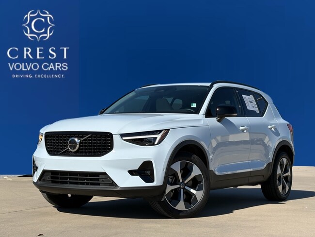 2026 Volvo XC40 B5 Plus SUV