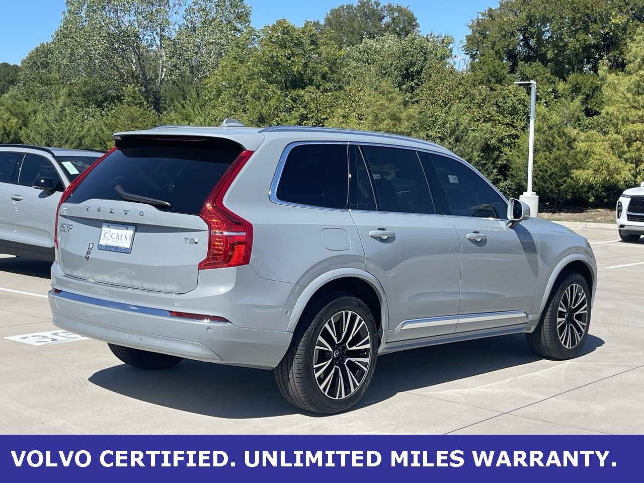 2025 Volvo XC90 T8 Plus photo 4