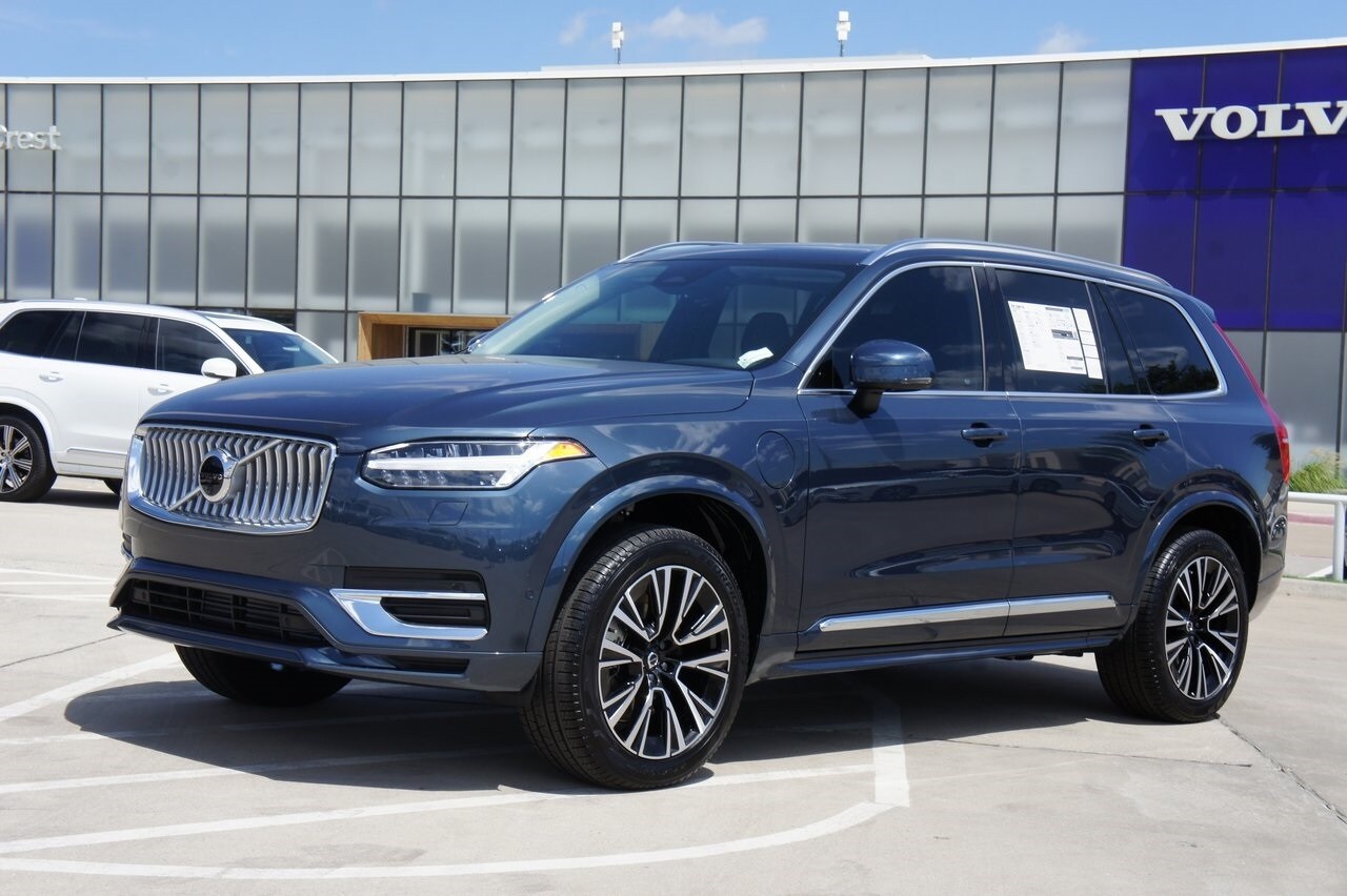 2025 Volvo XC90 T8 Plus photo 2