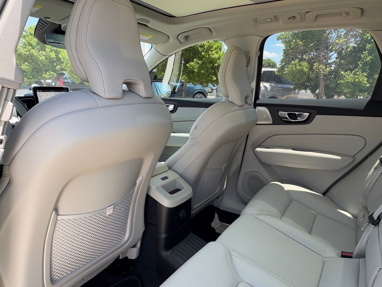 2026 Volvo XC60 Ultra - Photo 23