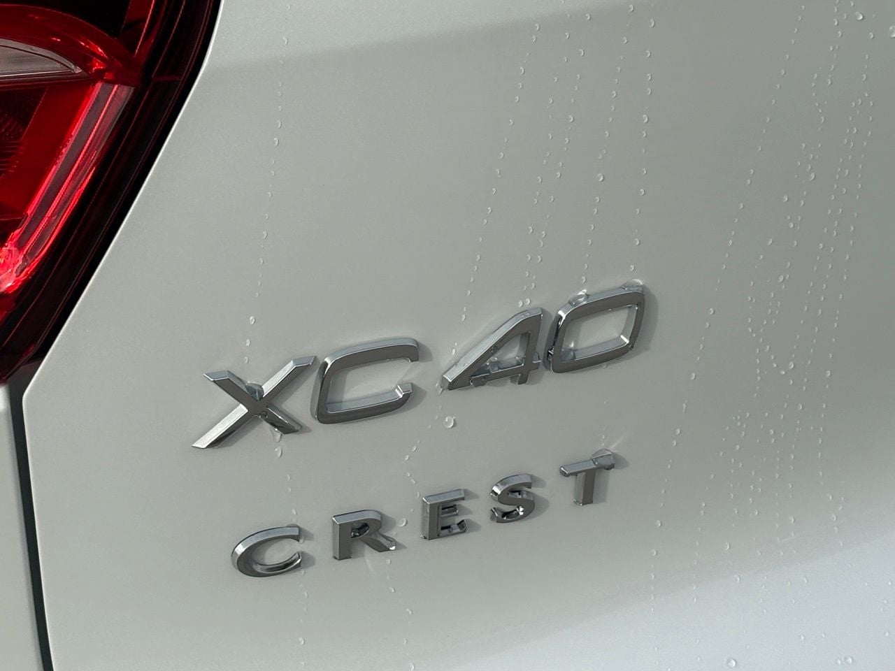 2026 Volvo XC40 Plus - Photo 7