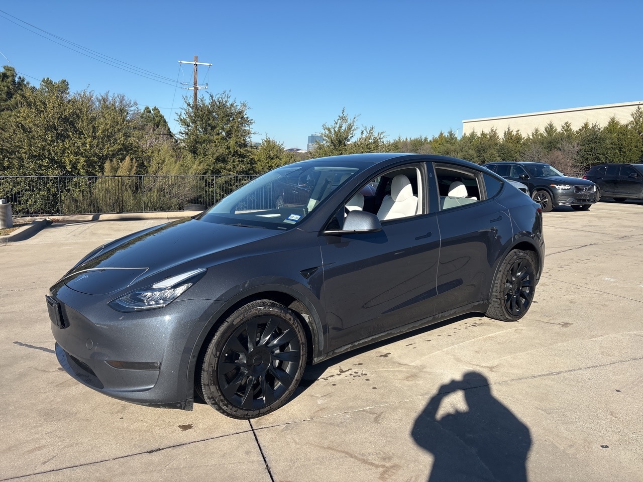 2023 Tesla Model Y Long Range's photo