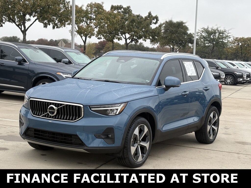 Certified 2023 Volvo XC40 B5 Plus Bright Theme SUV