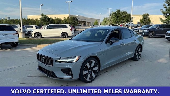 2024 Volvo S60 T8 Recharge Ultimate Dark Theme AWD's photo